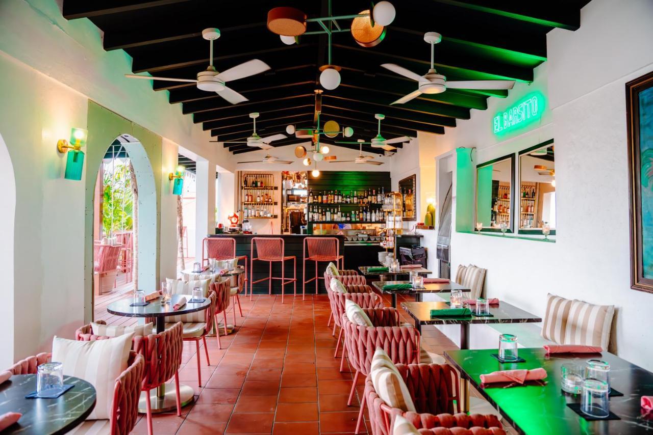 The Pink Palm Hotel - Adults Only Charlotte Amalie Buitenkant foto
